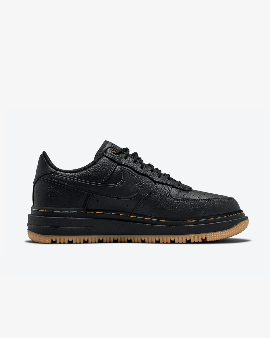 Tenis Nike Air Force 1 Low Luxe Black Gum