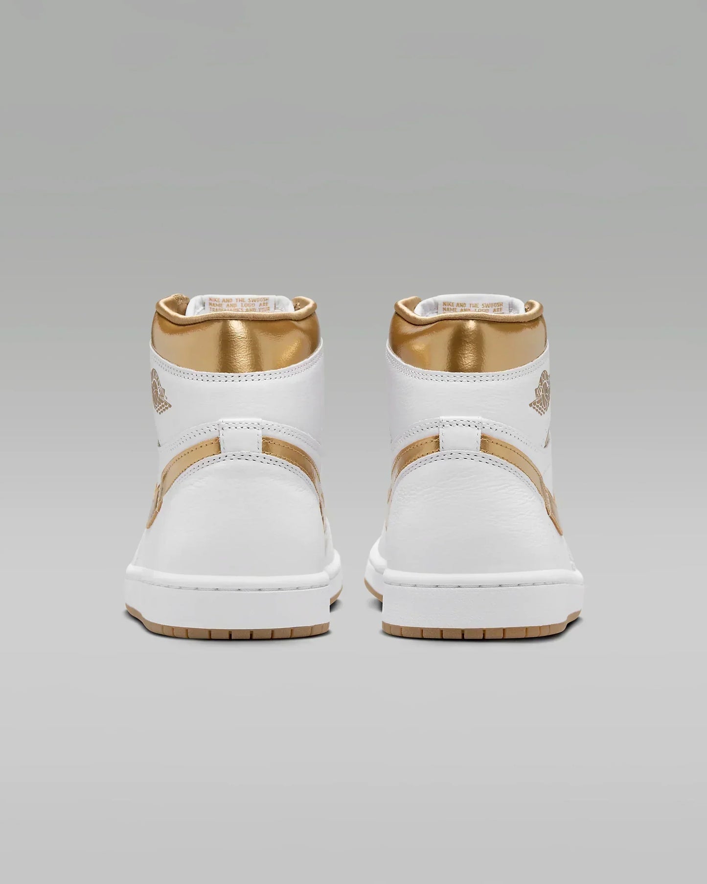 Tenis Nike Air Jordan 1 Retro High OG "White and Gold"