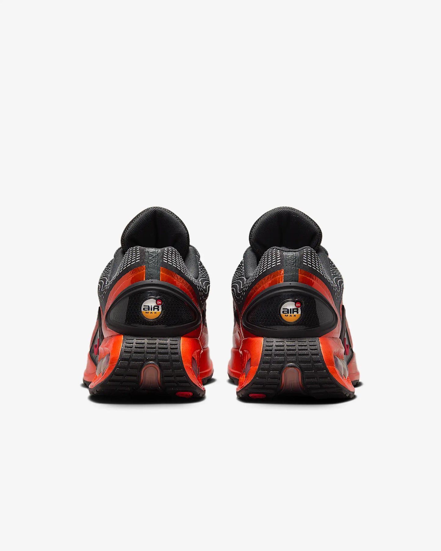 Tenis Nike Air Max DN Dark Smoke Grey Salsa Red