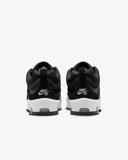 Tenis Nike Air Max Ishod Wair SB Black White