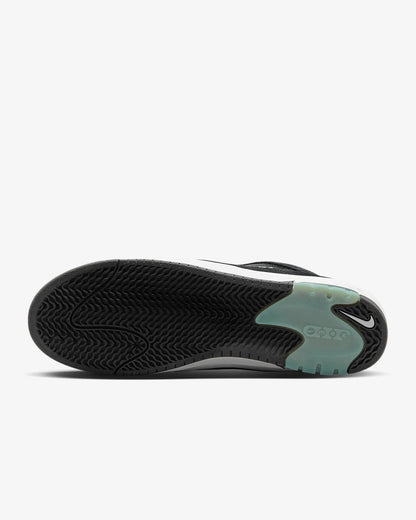 Tenis Nike Air Max Ishod Wair SB Black White