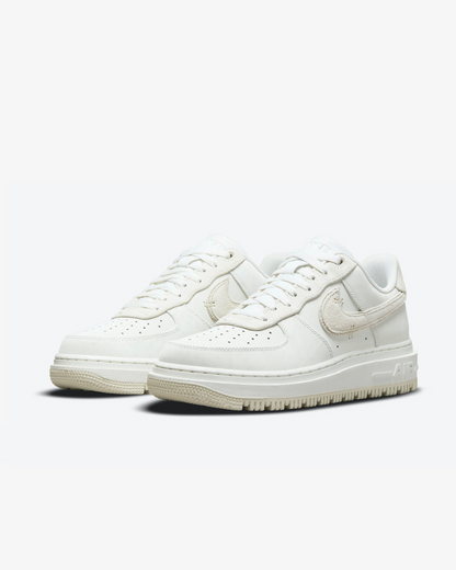 Tenis Nike Air Force 1 Low Luxe Summit White Light Bone
